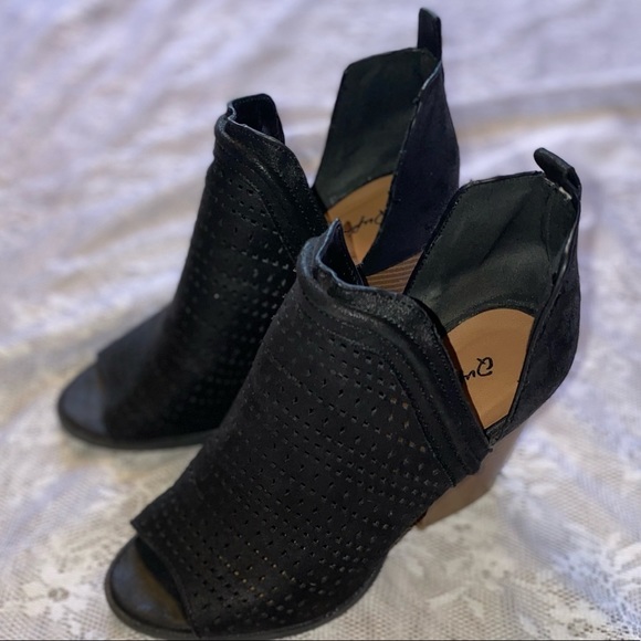 Qupid Black Peep Toe Slingback Heels Womens Size 6 - Picture 5 of 10